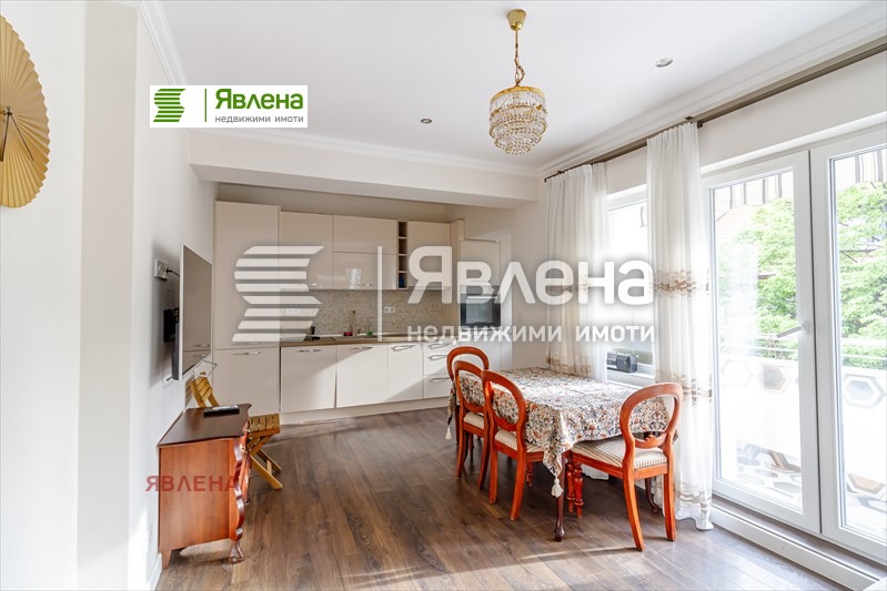Дава под наем  3-стаен град София , Център , 86 кв.м | 86652490