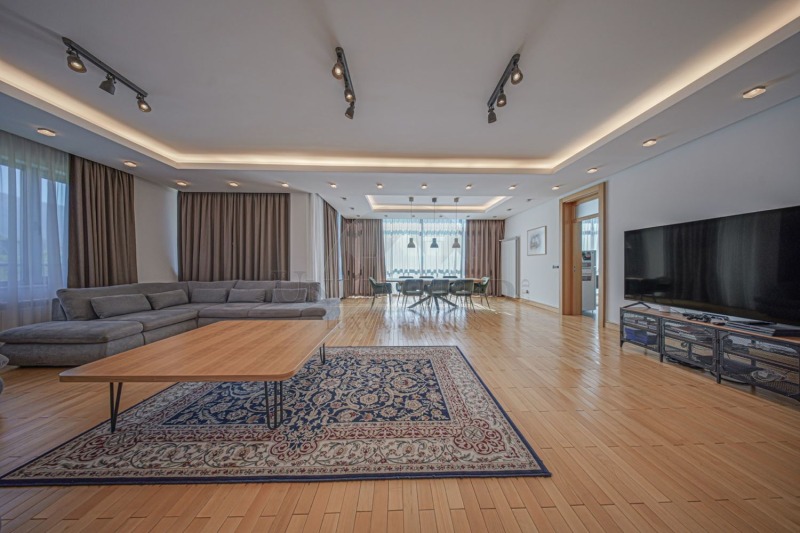Kiadó  3 hálószobás Sofia , Lozenec , 350 négyzetméter | 82636049