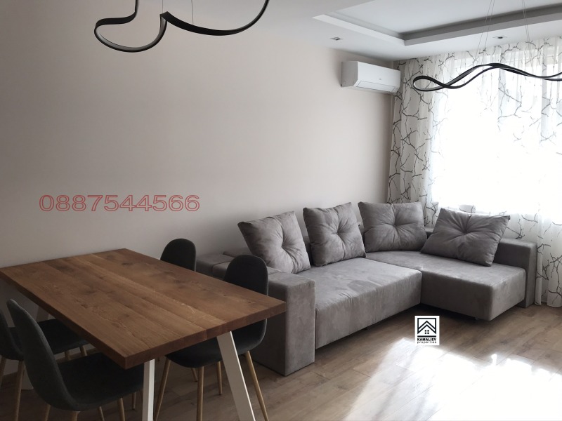 Издаје се  1 спаваћа соба Софија , Центар , 84 м2 | 20586948