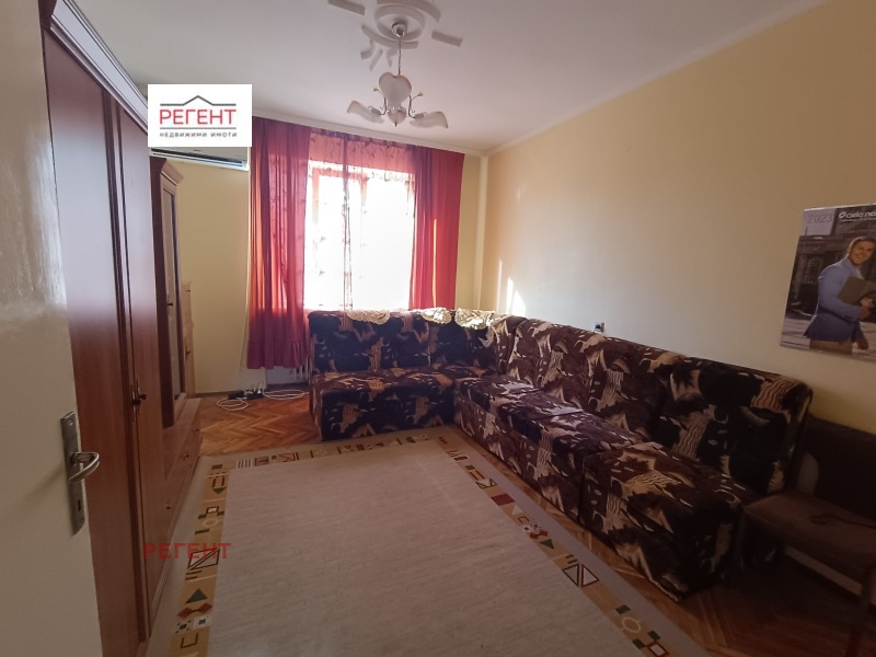 De inchiriat  2 dormitoare Gabrovo , Țentâr , 78 mp | 48564643 - imagine [2]