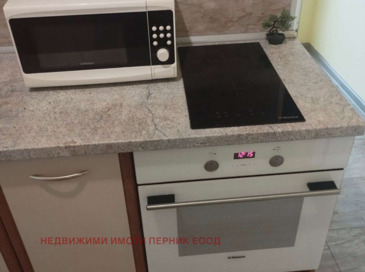 Дава под наем 2-СТАЕН, гр. Перник, Мошино, снимка 2 - Апартаменти - 54656695