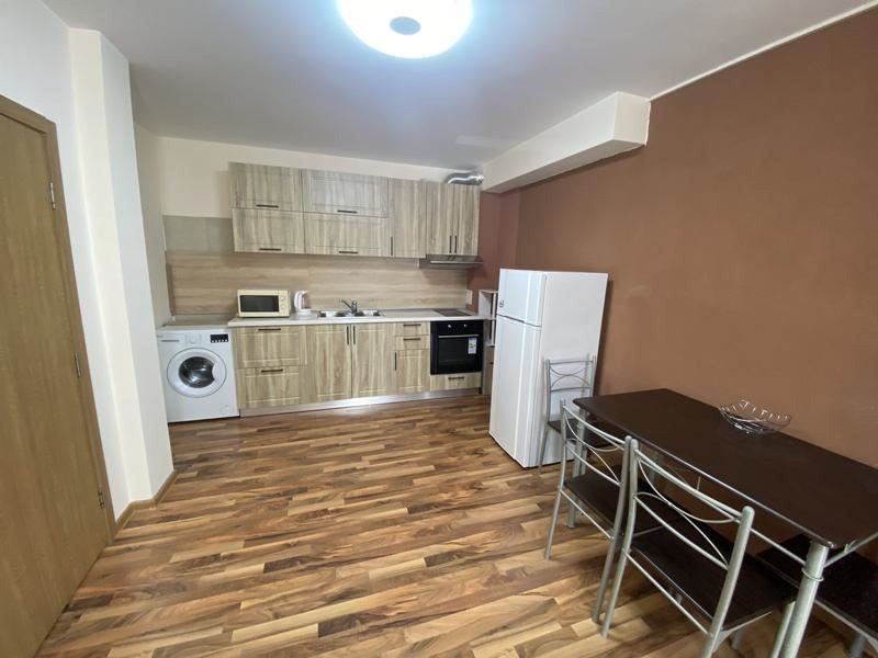 Дава под нем  2-стаен, град София, Зона Б-18 •  500 EUR • ID 25546112 — holmes.bg - [1] 