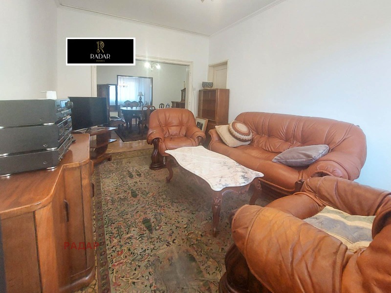 Kiadó  2 hálószobás Sofia , Javorov , 135 négyzetméter | 43037854