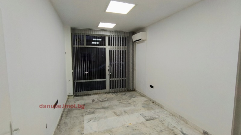 Дава под наем МАГАЗИН, гр. Русе, Център