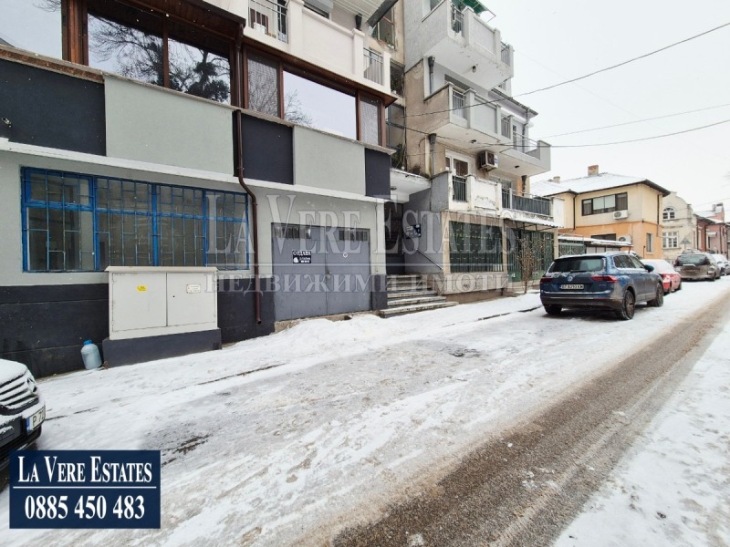 Дава под наем ГАРАЖ, ПАРКОМЯСТО, гр. Русе, Широк център, снимка 6 - Гаражи и паркоместа - 53156435