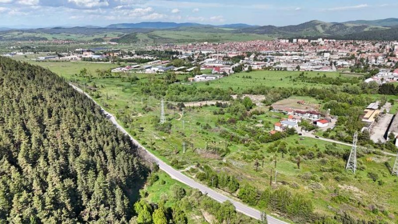 Дава под наем ПРОМ. ПОМЕЩЕНИЕ, гр. Самоков, област София област, снимка 2 - Производствени сгради - 53341765