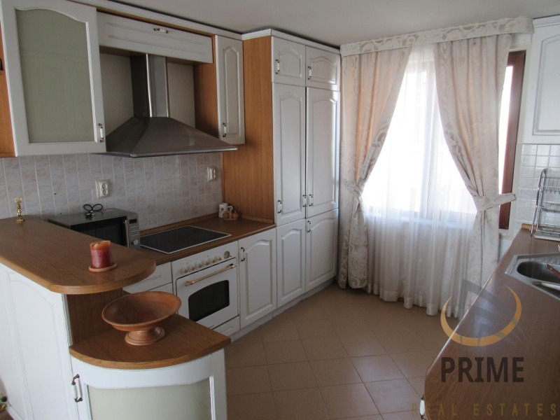 Дава под Наем МНОГОСТАЕН в град Бургас, Център - 125 кв.м / 600 € » 1 173.50 лв., ПРАЙМ РИЪЛ ЕСТЕЙТС ЕООД