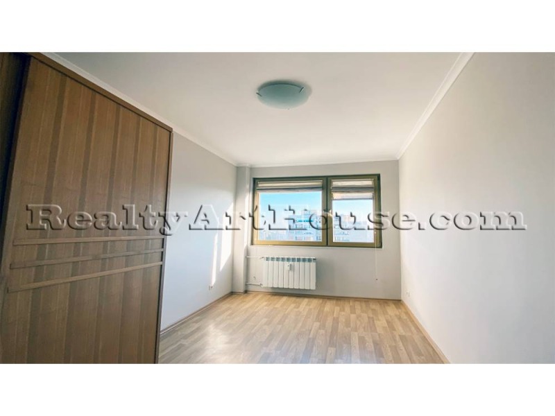 For Rent  3+ bedroom Sofia , Izgrev , 195 sq.m | 78300008 - image [9]