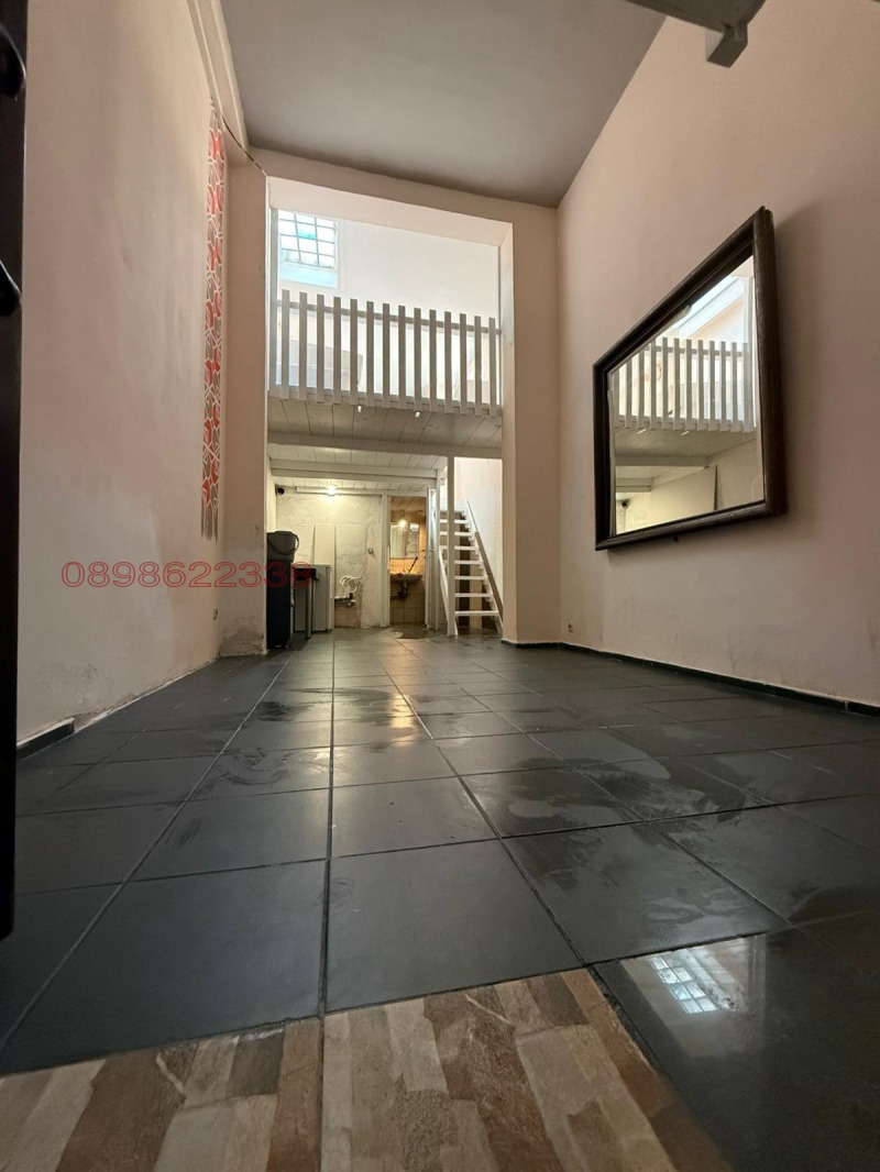 For Rent  Attic Sofia , Tsentar , 50 sq.m | 71452104