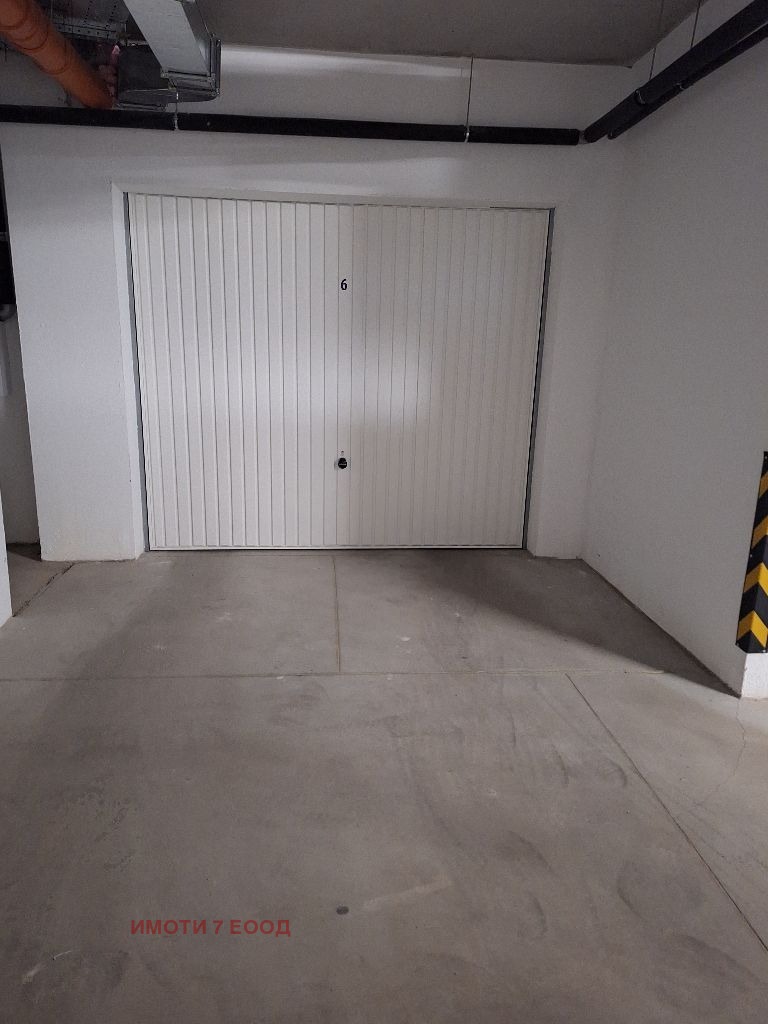 Do wynajęcia  Garaż Sofia , Witosza , 27 mkw | 68285944