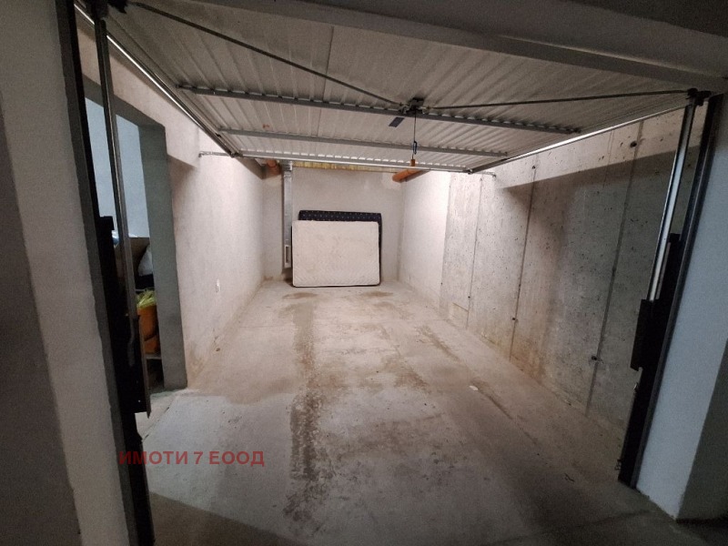 Do wynajęcia  Garaż Sofia , Witosza , 27 mkw | 68285944 - obraz [2]