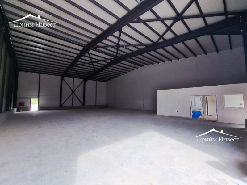 Дава под Наем СКЛАД в град Пловдив, Индустриална зона - Юг - 410 кв.м / 1 845 € » 3 608.51 лв., ДРИЙМ ИНВЕСТ