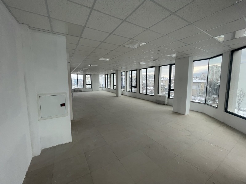 Дава под Наем ОФИС в град София, Център - 319 кв.м / 4 150 € » 8 116.69 лв., ЛАКАСА ИМОТИ