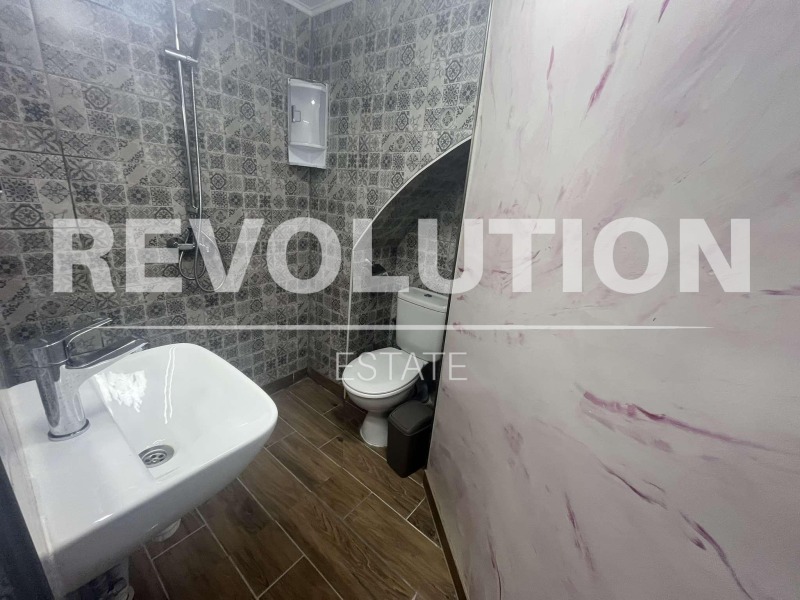 K pronájmu  1 ložnice Varna , Centar , 38 m2 | 75797324 - obraz [5]