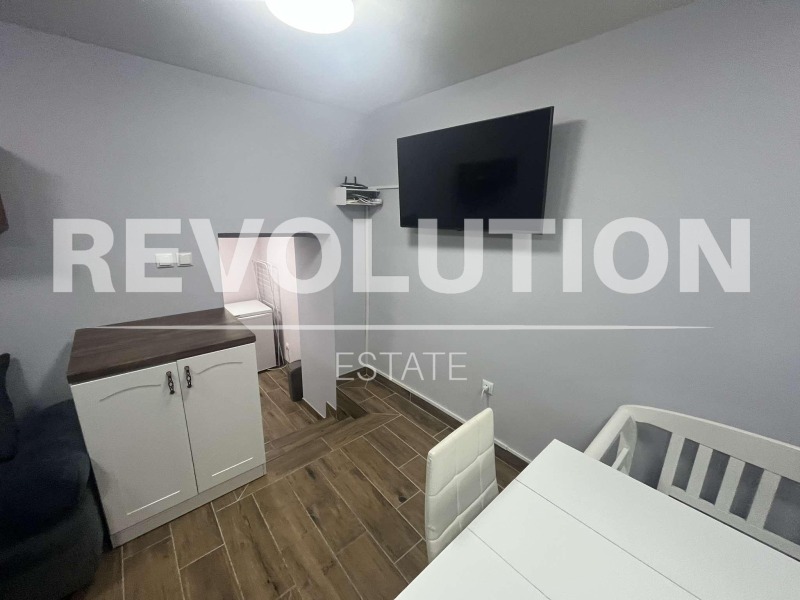 K pronájmu  1 ložnice Varna , Centar , 38 m2 | 75797324 - obraz [4]