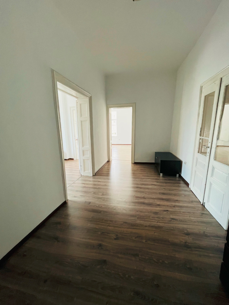 Kiadó  Hivatal Sofia , Centar , 18 négyzetméter | 53182102 - kép [5]