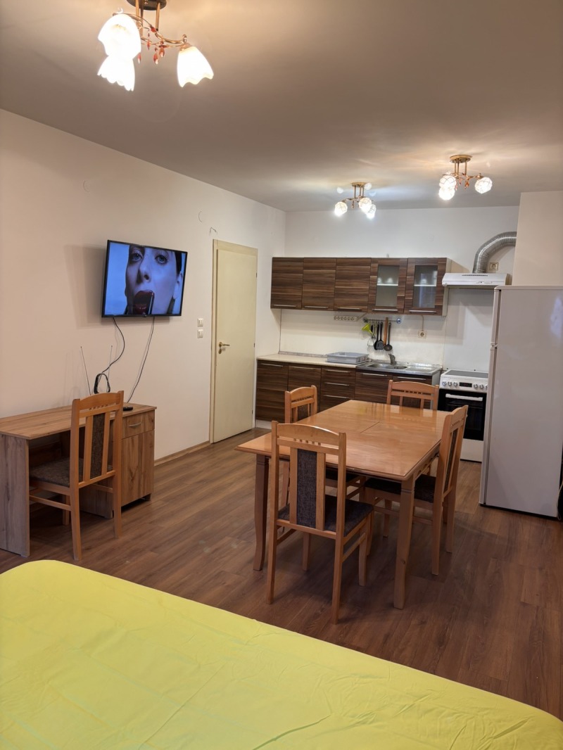 Издаје се  3+ спаваћа соба Софија , Стрелбиште , 140 м2 | 21965164 - слика [2]