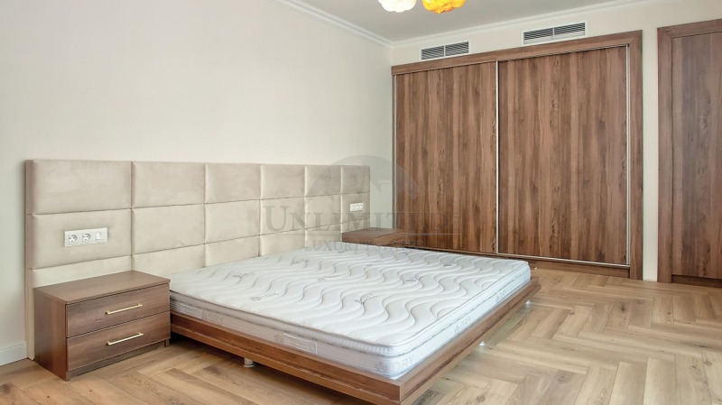 A louer  3 chambres Sofia , Iztok , 250 m² | 78841920 - image [9]