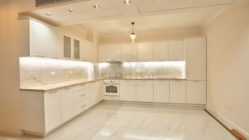 A louer  3 chambres Sofia , Iztok , 250 m² | 78841920 - image [6]