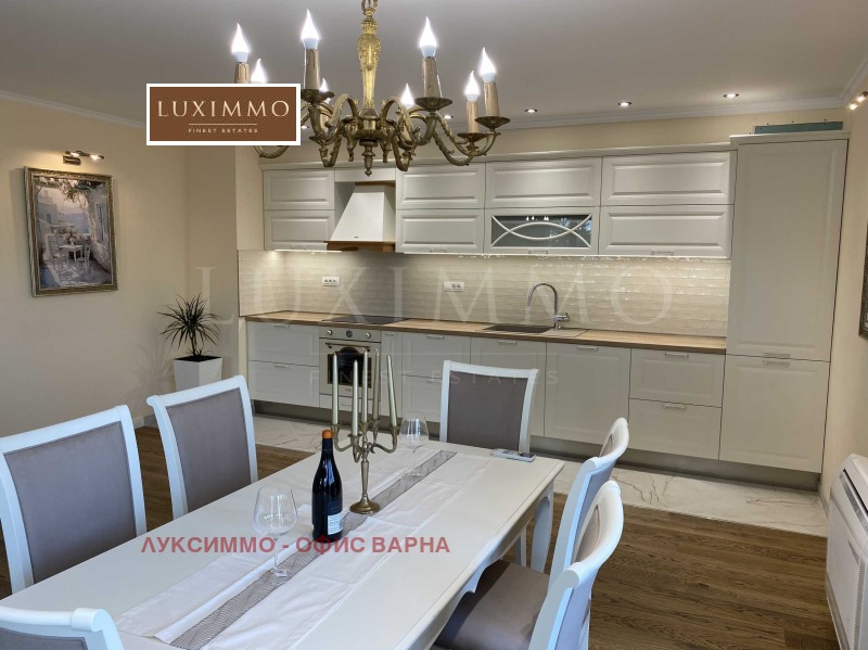 K pronájmu  2 ložnice Varna , Centar , 122 m2 | 89146383 - obraz [2]