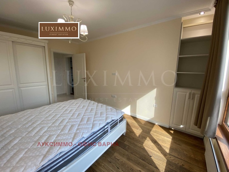 K pronájmu  2 ložnice Varna , Centar , 122 m2 | 89146383 - obraz [13]