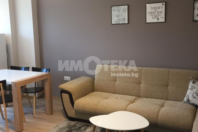 Дава под наем 3-СТАЕН, гр. Пловдив, Център, снимка 2 - Апартаменти - 53197051