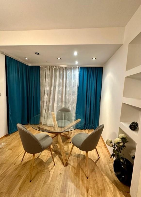 En renta  2 dormitorios Sofia , Vitosha , 110 metros cuadrados | 87583030 - imagen [2]