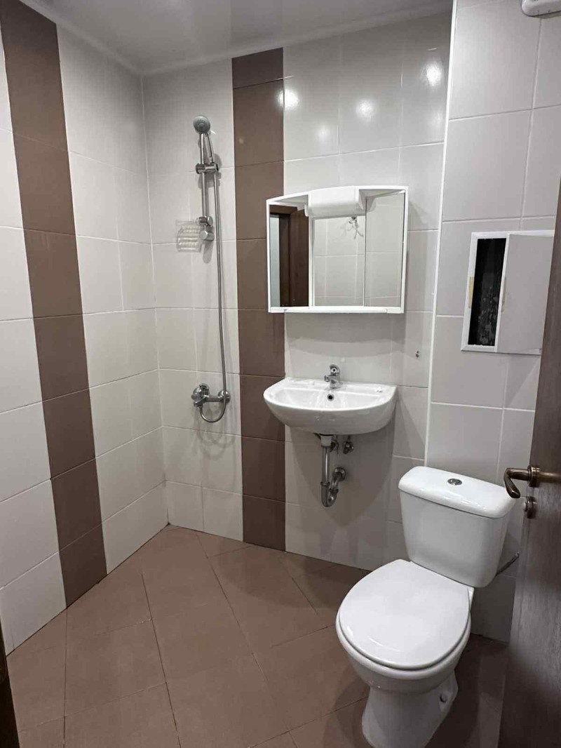 Zu vermieten  2 Schlafzimmer Sofia , Manastirski liwadi , 110 qm | 49146666 - Bild [8]