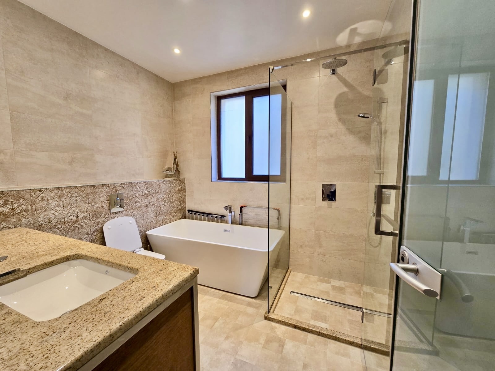 Дава под наем 3-СТАЕН, гр. София, Център, снимка 7 - Апартаменти - 53827772