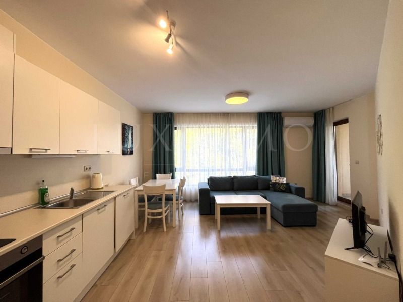 Te huur  1 slaapkamer Varna , Asparuchovo , 80 m² | 38760141