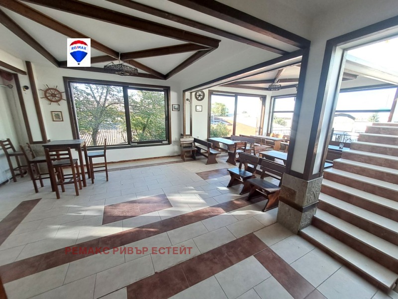 Издаје се  Бар; кафић Русе , Промишлена зона - Запад , 160 м2 | 62977401