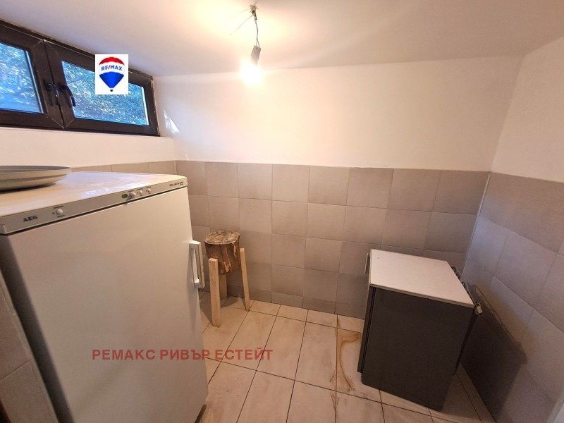 Издаје се  Бар; кафић Русе , Промишлена зона - Запад , 160 м2 | 62977401 - слика [11]