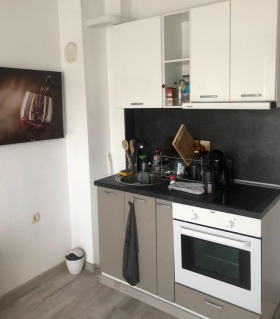 Studie Kyuchuk Parizh, Plovdiv 1