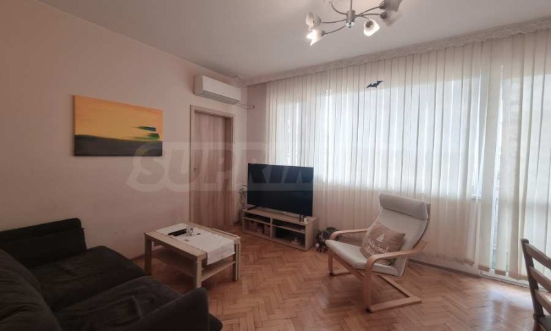 Te huur  2 slaapkamers Sofia , Bakston , 90 m² | 98981980