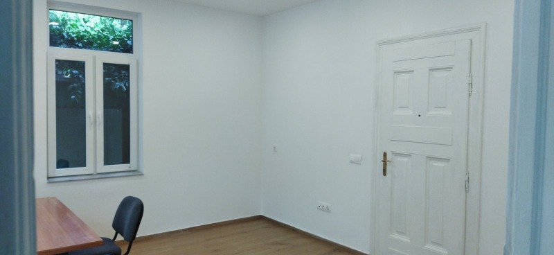 Под наем ОФИС, град София, Подуяне • 750 € • 44377176 — Holmes.bg