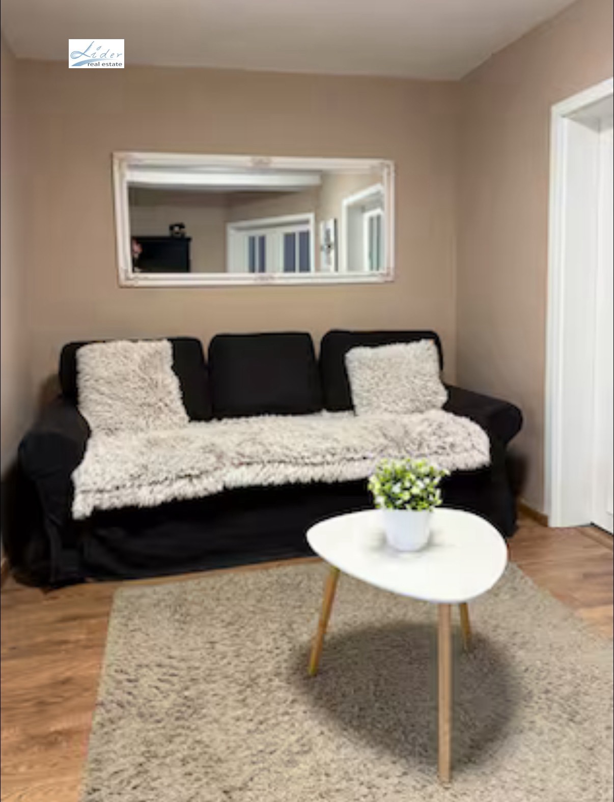 Дава под наем 3-СТАЕН, гр. София, Център, снимка 2 - Апартаменти - 53885987