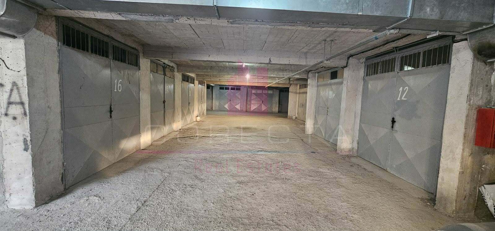 Дава под наем ГАРАЖ, ПАРКОМЯСТО, гр. Русе, Здравец