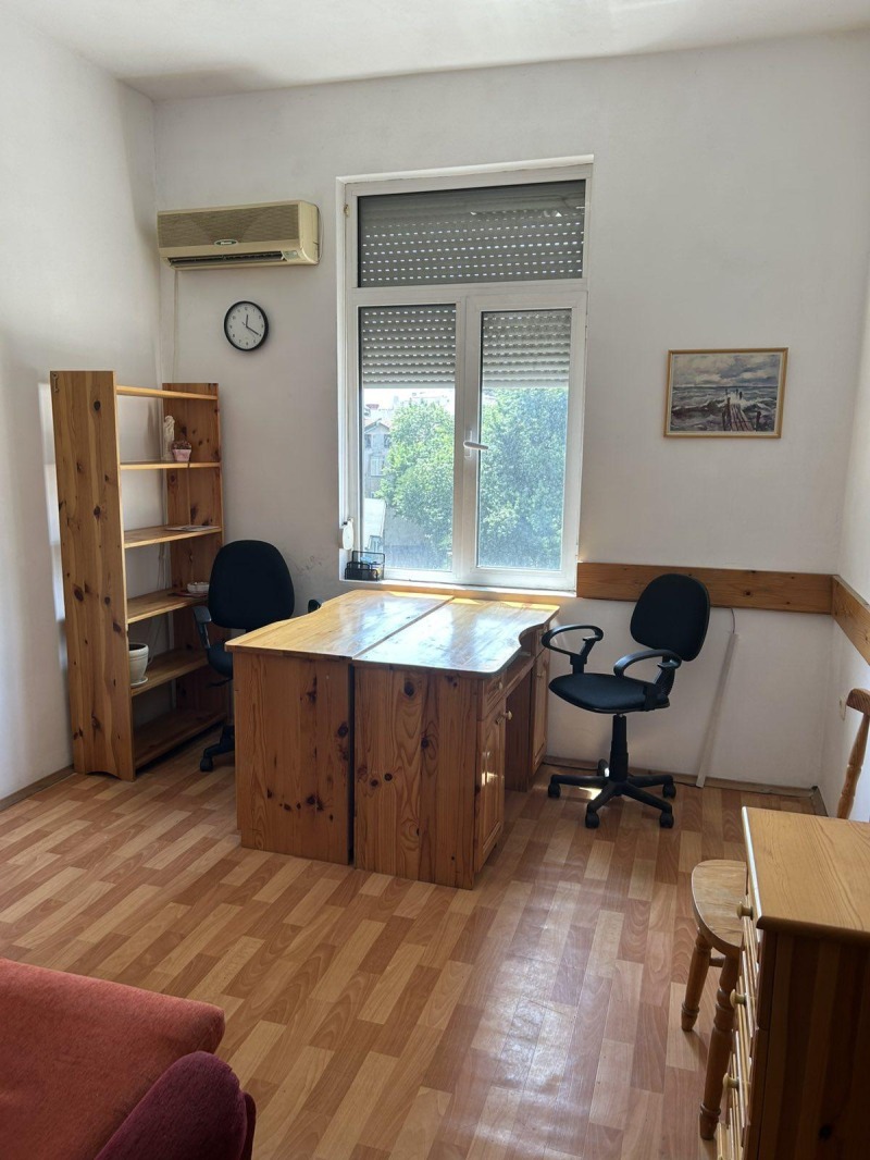 Издаје се  Канцеларија Пловдив , Центар , 11 м2 | 68783676