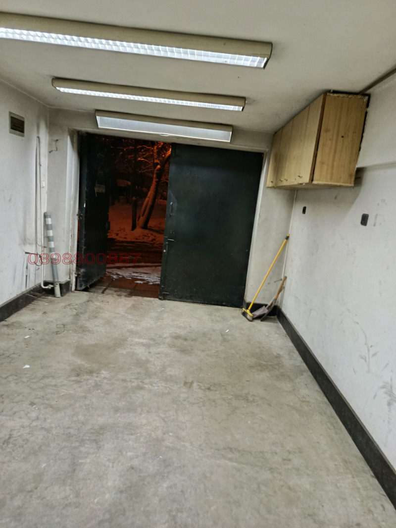 Дава под наем ГАРАЖ, ПАРКОМЯСТО, гр. София, Стрелбище, снимка 2 - Гаражи и паркоместа - 53327810