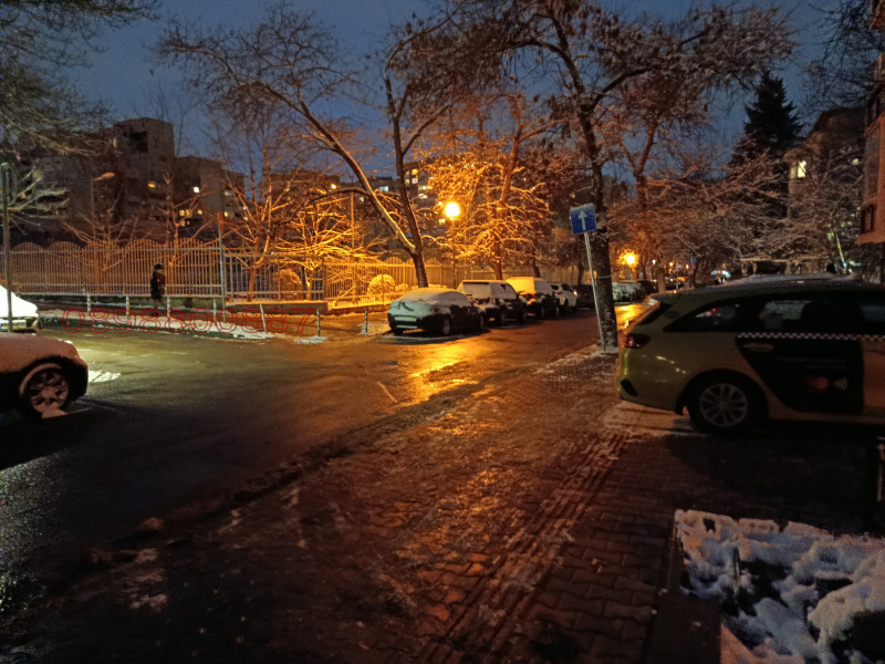 Дава под наем ГАРАЖ, ПАРКОМЯСТО, гр. София, Стрелбище, снимка 4 - Гаражи и паркоместа - 53327810