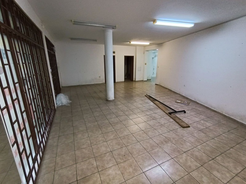 Издаје се  Схоп Бургас , Славејков , 330 м2 | 71592617 - слика [8]