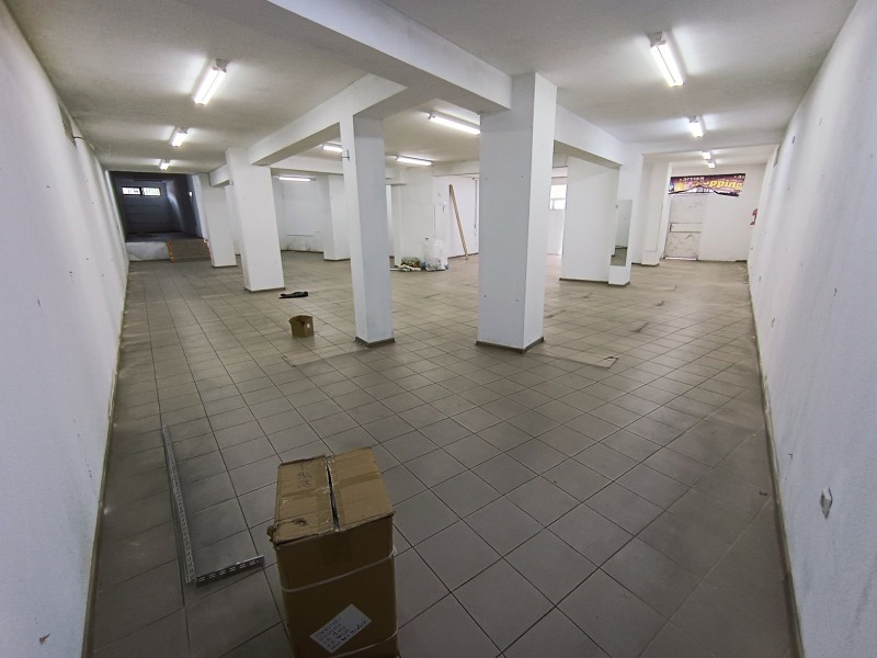Издаје се  Схоп Бургас , Славејков , 330 м2 | 71592617 - слика [3]