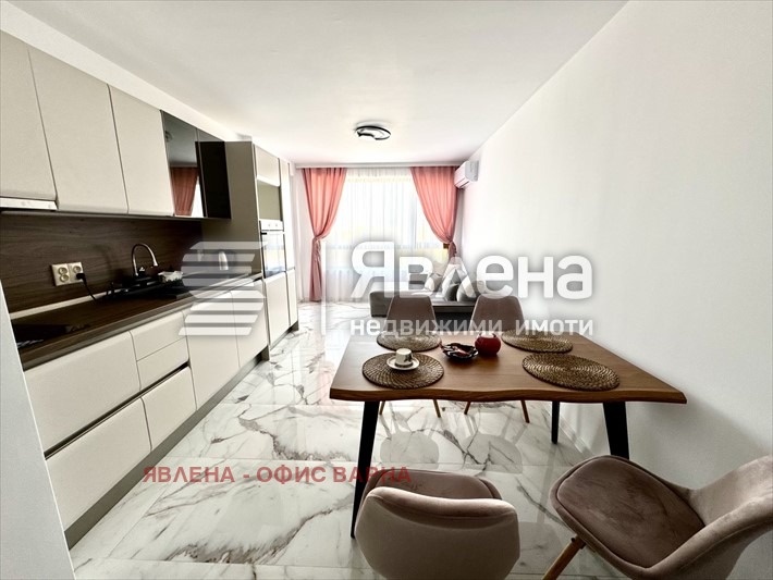 Para alugar  1 quarto Varna , Hristo Botev , 60 m² | 74826981