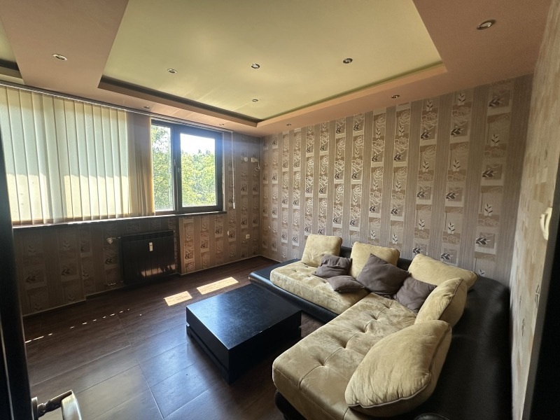 Издаје се  1 спаваћа соба Софија , Изгрев , 60 м2 | 62919916 - слика [2]