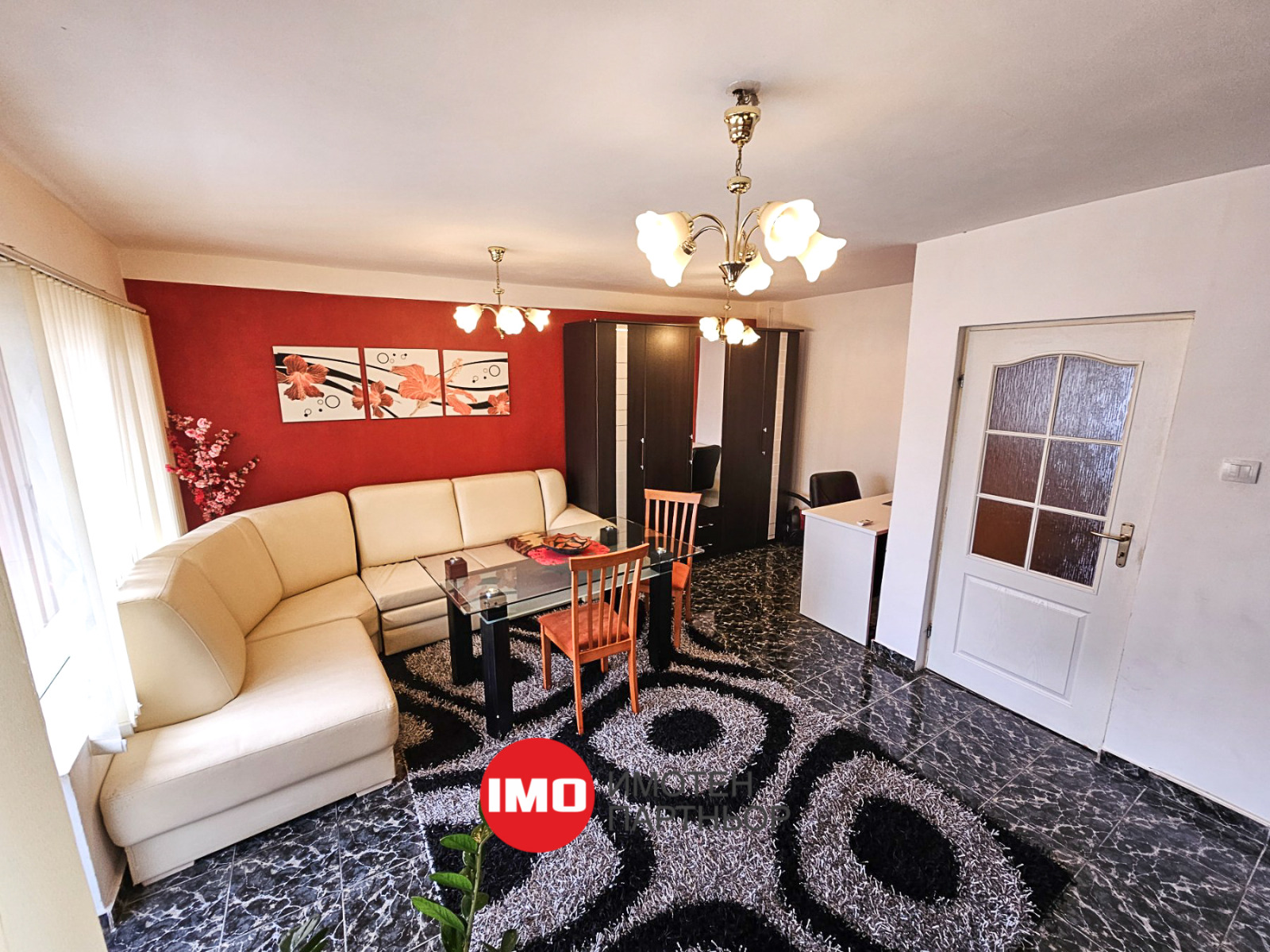 Дава под наем 4-СТАЕН, гр. Бургас, Център, снимка 4 - Апартаменти - 53697155