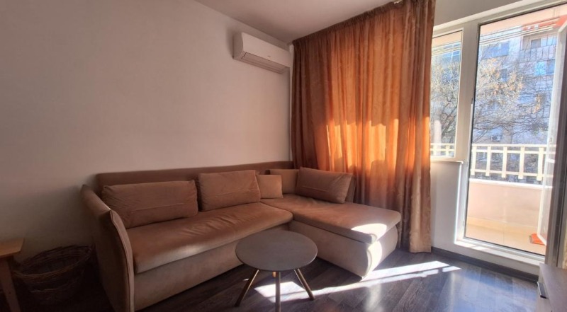 For Rent  Studio Plovdiv , Kyuchuk Parizh , 35 sq.m | 19542732