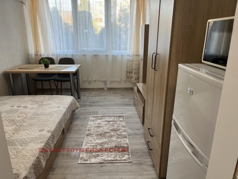 Под наем 1-СТАЕН, град Варна, Левски 1 • 300 € / 586.75 лв. • 86910264 1