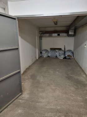 Garage Hladilnika, Sofia