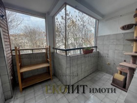 ���� ��� ���� 3-����� | Imot.bg � ����� ������ 8