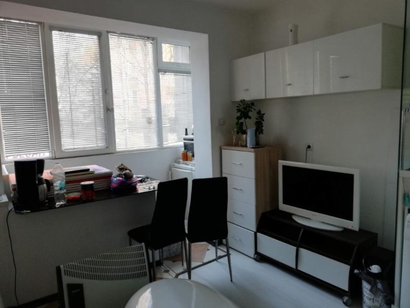 Дава под наем  1-стаен град София , Иван Вазов , 35 кв.м | 31933303